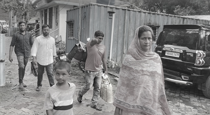 Four Birbhum Residents Return from Bangladesh After Supreme Court Intervention