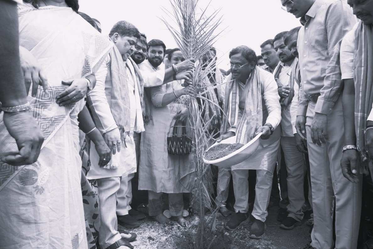 సిద్దిపేట జిల్లాలో 50వేల ఎకరాల్లో ఆయిల్ పామ్ సాగు లక్ష్యం: మంత్రి వివేక్ వెంకటస్వామి