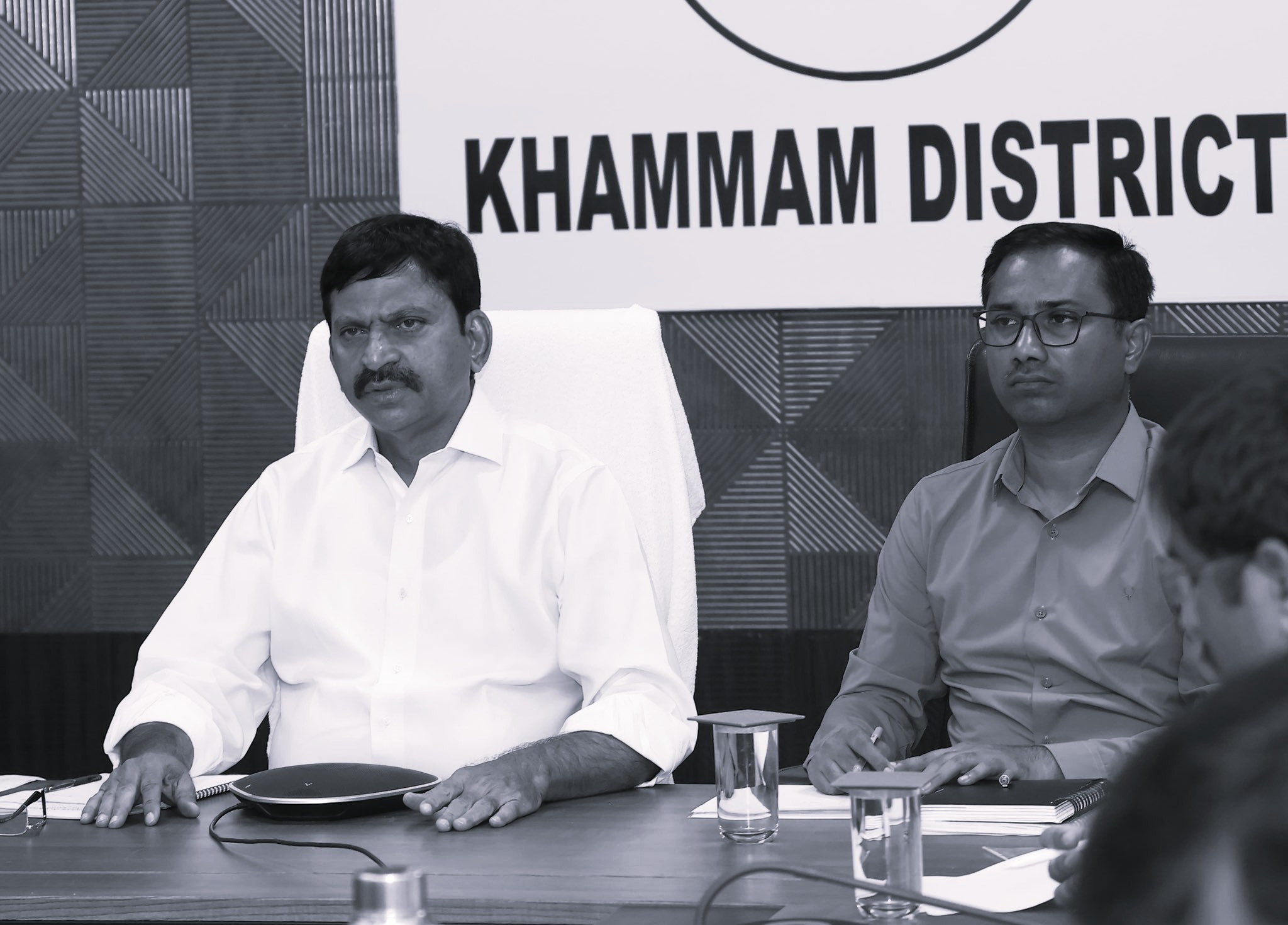 మార్చి 2027 నాటికి భూ రీ-సర్వే పూర్తి చేయాలి: మంత్రి పొంగులేటి