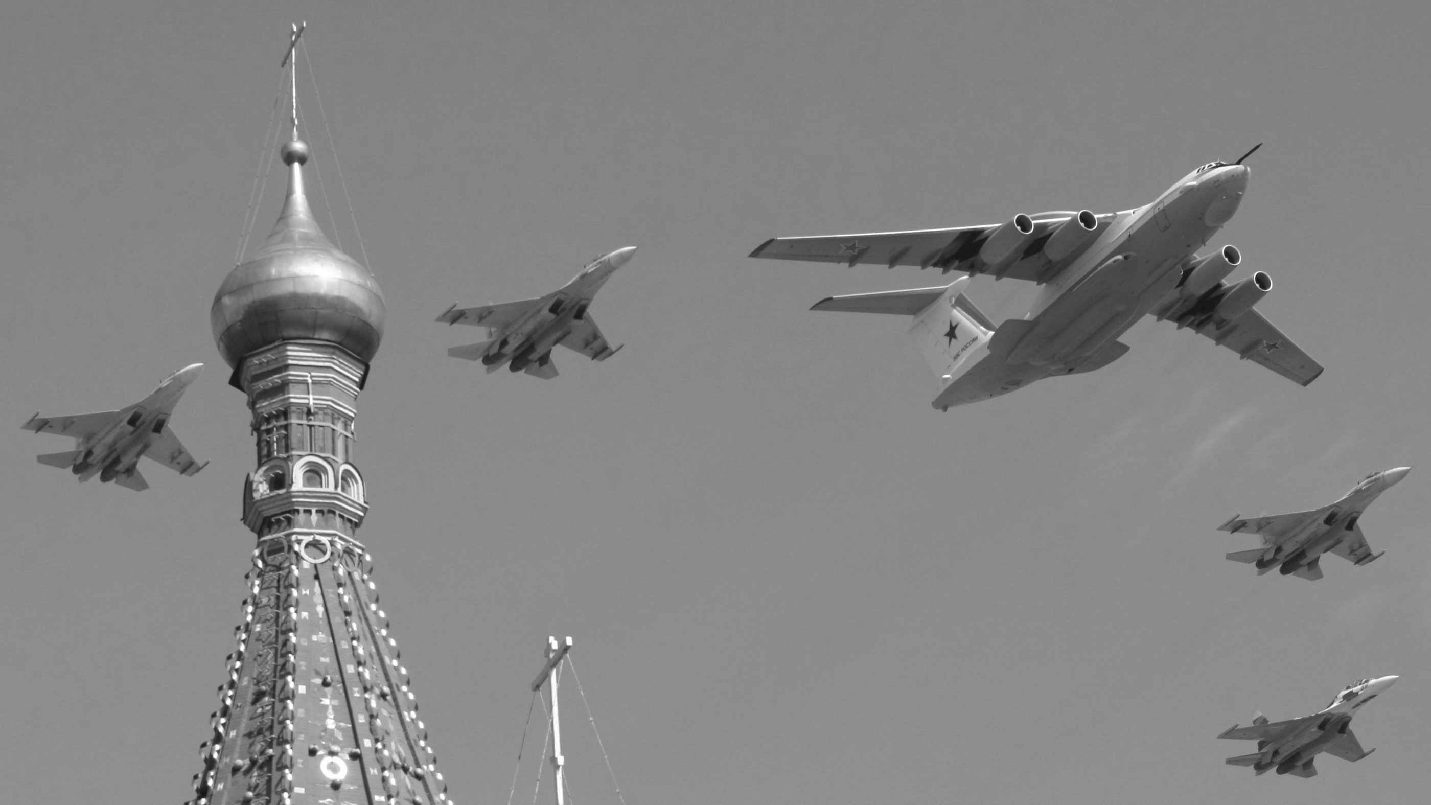 Why Did Russia's 'Doomsday Plane' Suddenly Land in Tehran?