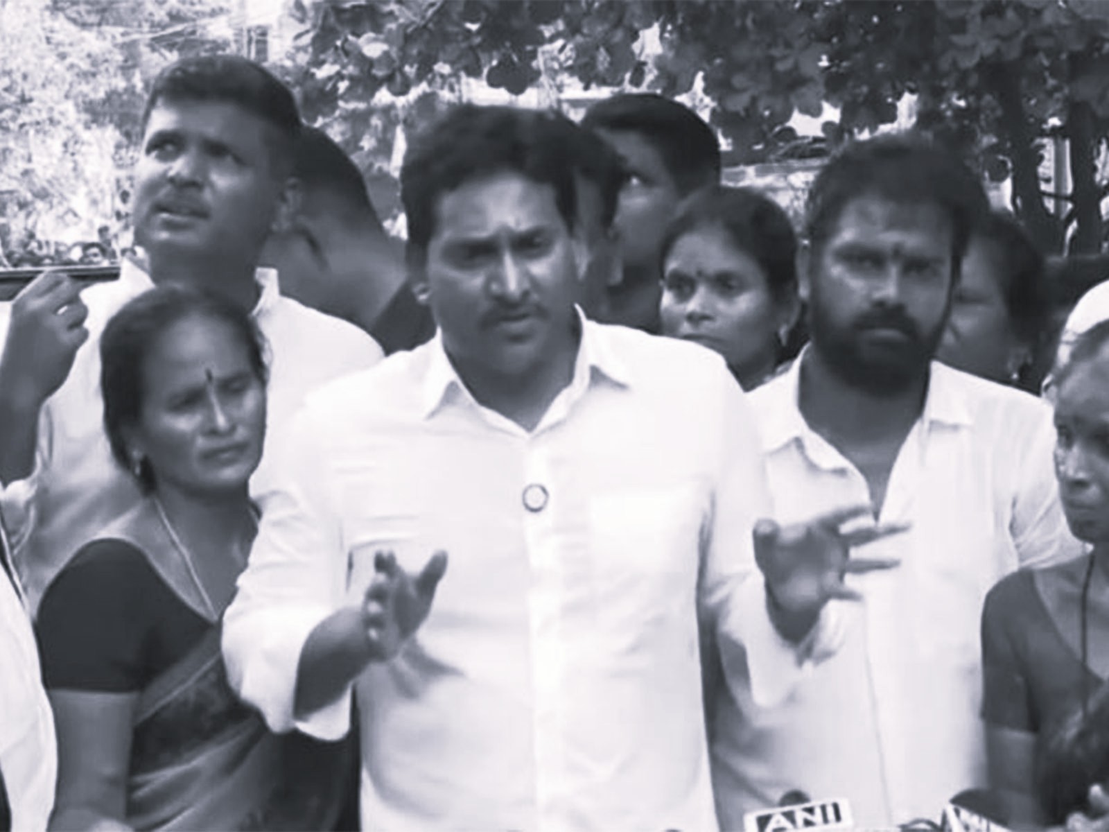 YS Jagan Demands ₹1 Crore Compensation After Six Die in Vizag Boat Tragedy
