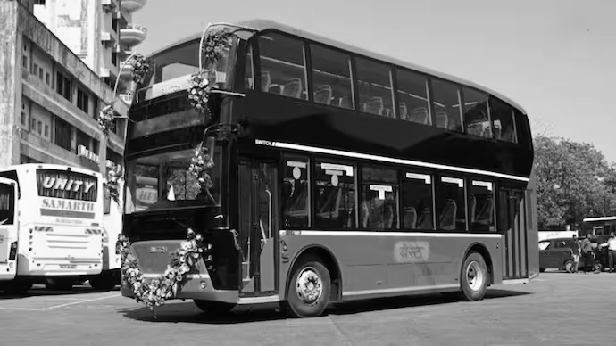 Mumbai's BEST Bus Service Turns 100, Marking a Century of Public Transport