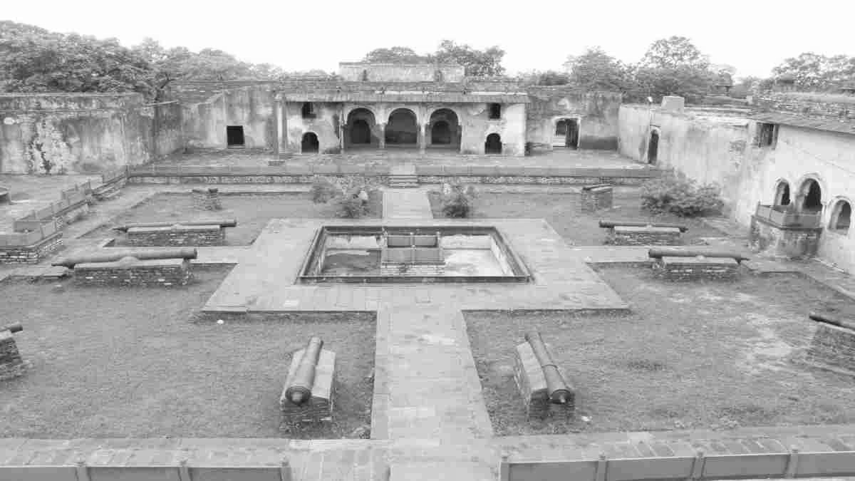 Historic 400-Year-Old Cannon Stolen from Narwar Fort