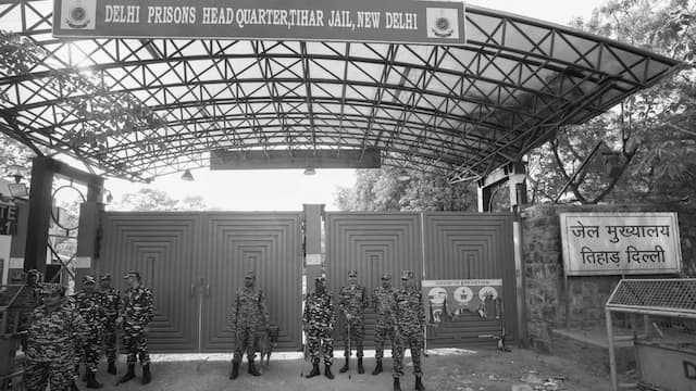 Delhi Jail Extortion Racket Busted, 11 Arrested, Including Prison Officials