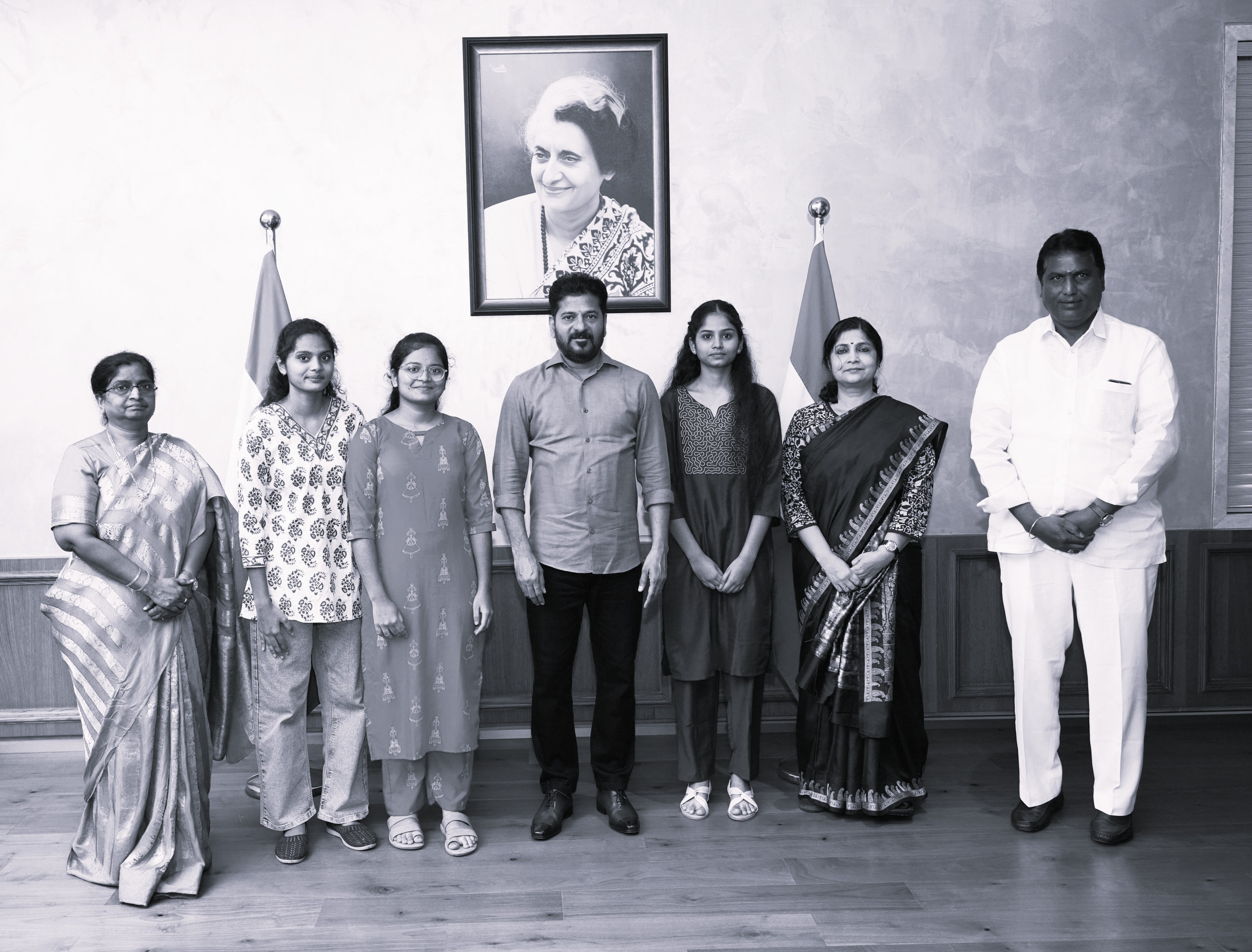 స్వర్ణ విజేత సాయి ప్రవల్లిక, నీట్ ర్యాంకర్లుకు సీఎం అభినందనలు