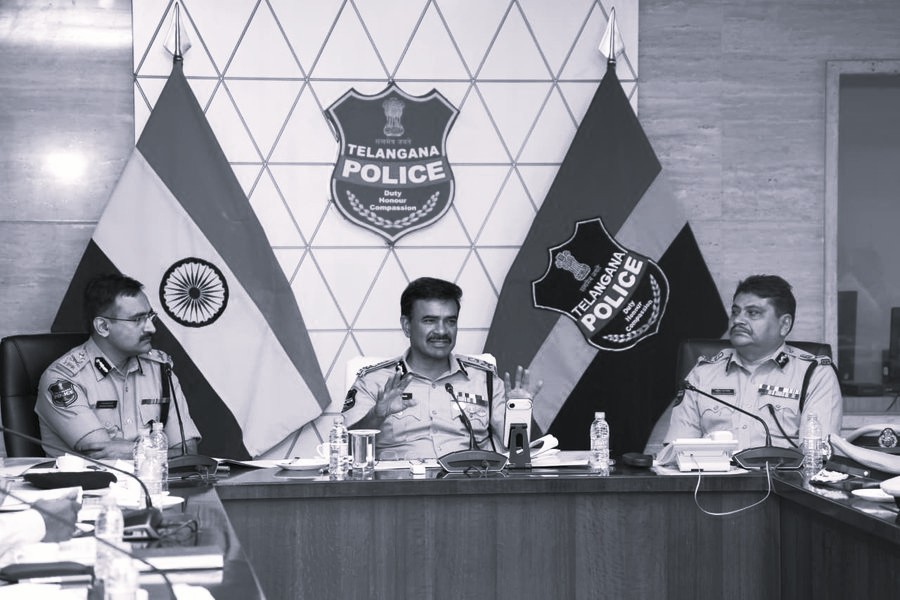పోలీసు సిబ్బంది సంక్షేమమే శాఖ ప్రాధాన్యం: డీజీపీ సి.వి. ఆనంద్