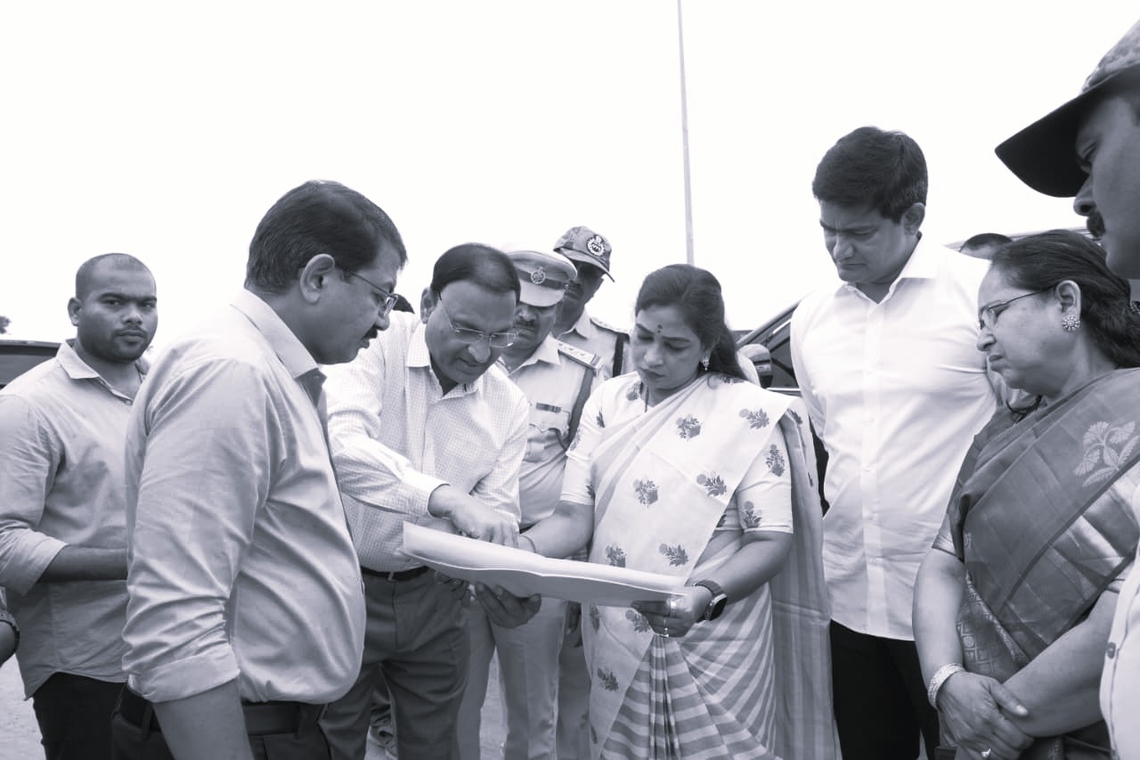 ప్రధాని మోడీ పర్యటన ఏర్పాట్లను పరిశీలించిన మంత్రులు