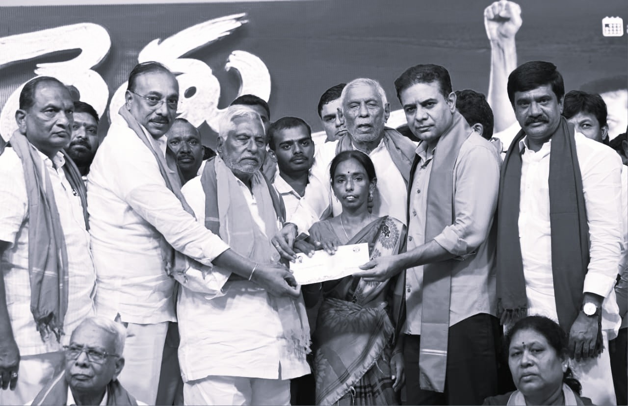 తెలంగాణలో యువత తిరగబడితే కాంగ్రెస్కు ఢిల్లీ గతే: కేటీఆర్