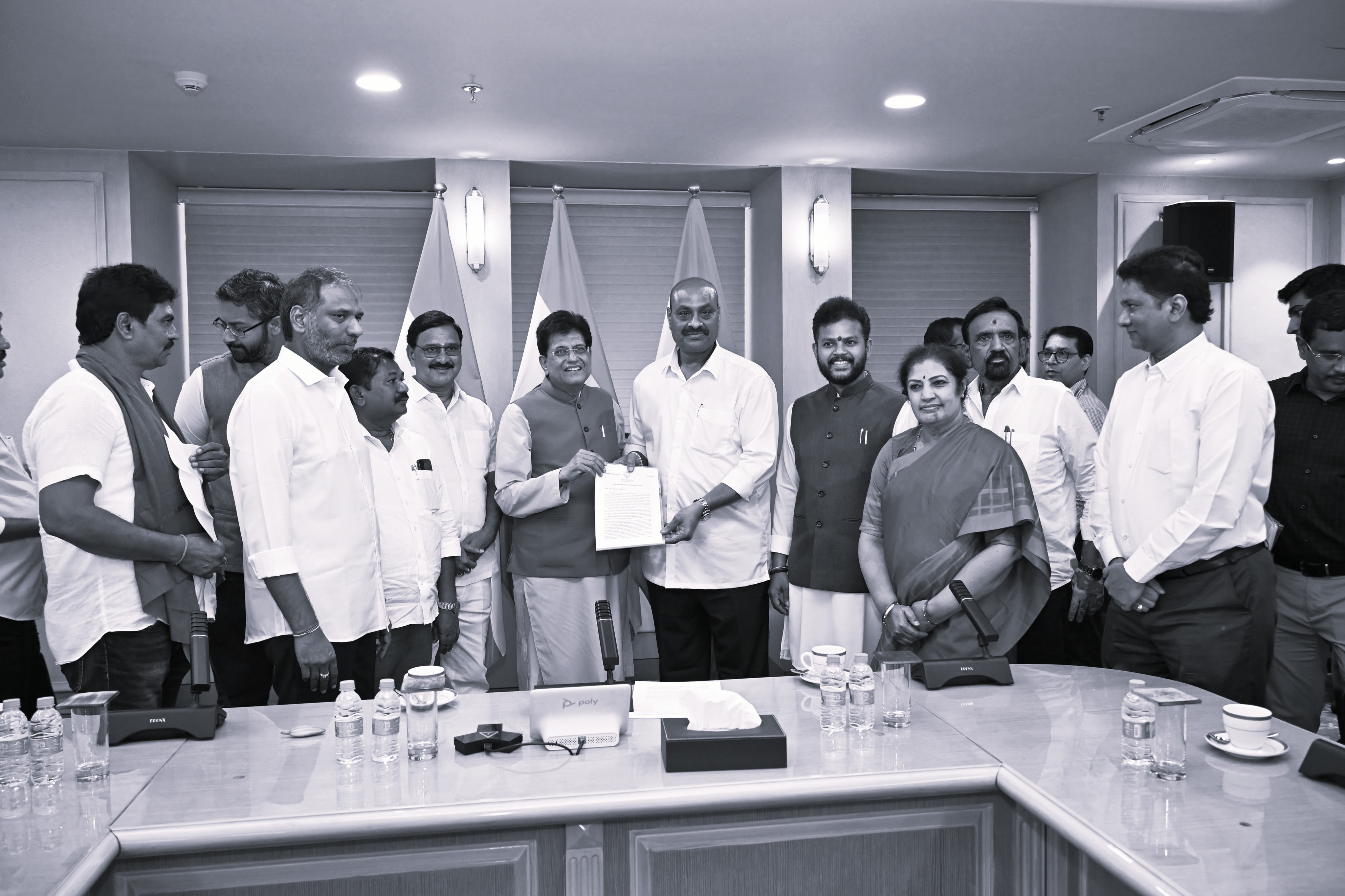 ఏపీ ఆక్వా, పొగాకు రంగాల బలోపేతానికి కేంద్రం ప్రాధాన్యత: కేంద్రమంత్రి పీయూష్ గోయల్