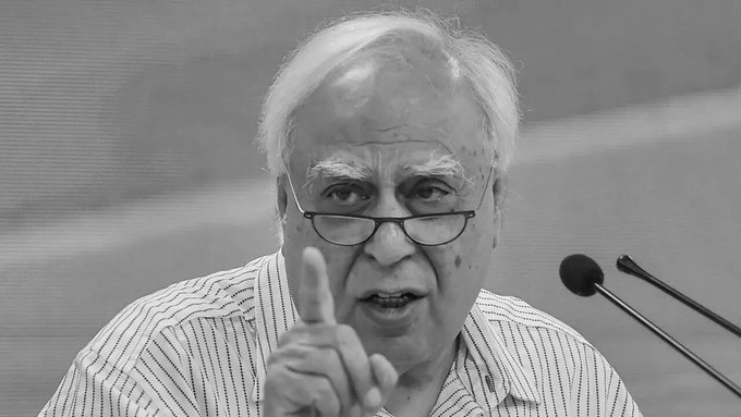 SC Agrees to Consider Kapil Sibal’s Plea on Political Defections and Party Mergers