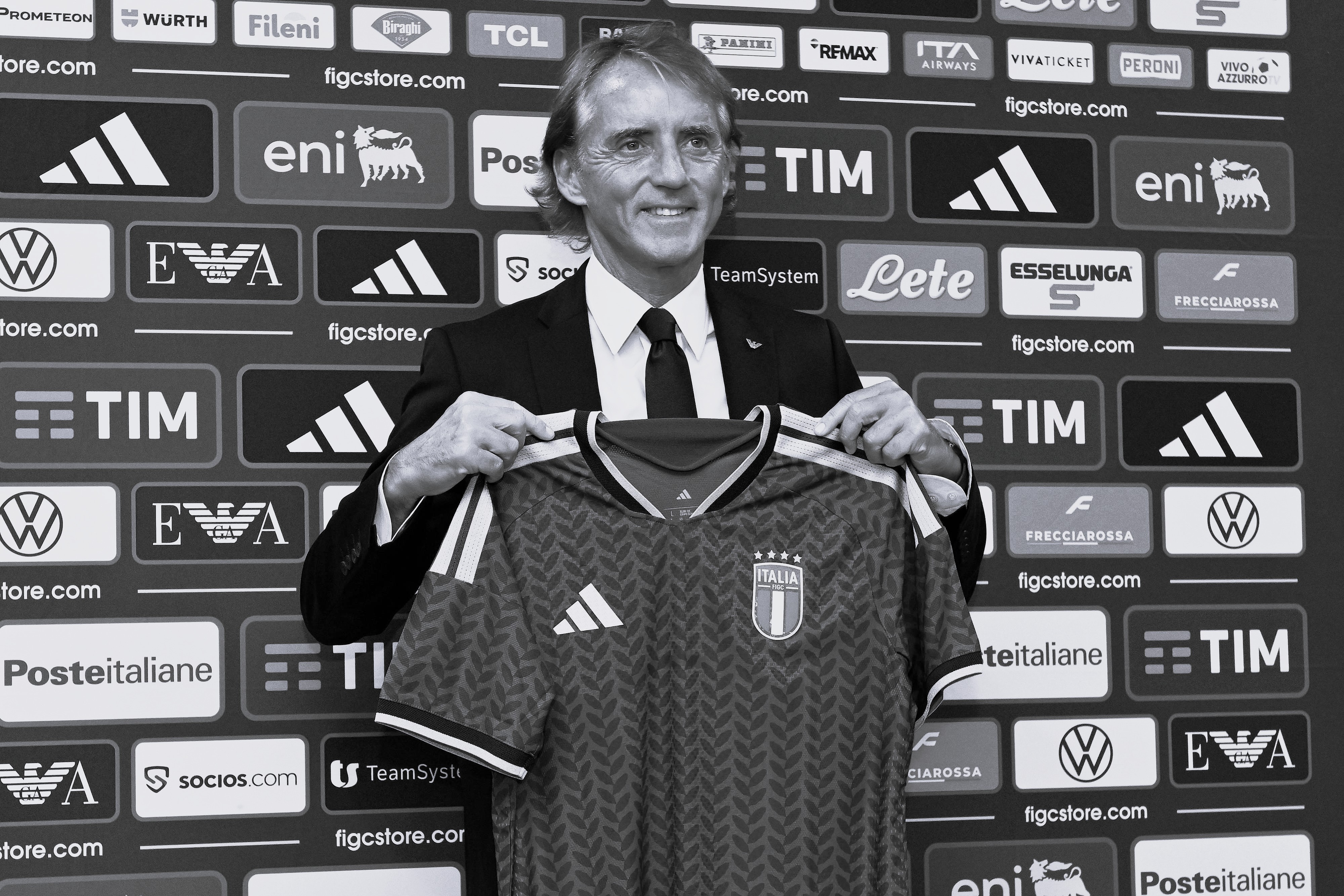 Roberto Mancini Returns as Italy Coach, Eyes World Cup Revival