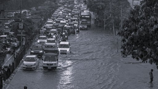 Telangana's Rainfall Deficit Drops to 10%, IMD Issues Red Alert in Five Districts