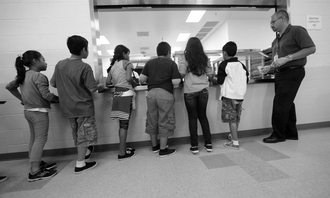 Thousands of Migrant Children in US Face Deportation Risk After Legal Aid Contract Ends