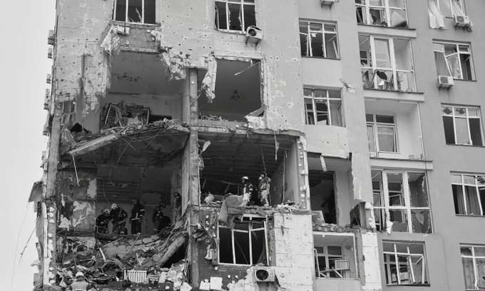 Russian Missile and Drone Barrage Devastates Kyiv, Nine Killed