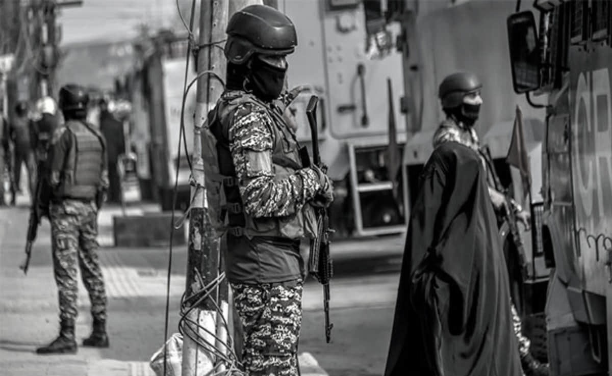 Crackdown on Terror Network Continues with Two OGWs Held in Kashmir