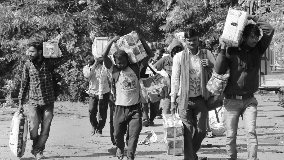 J&K to Bring 50,000 Migrant Families Under NFSA, Expands Welfare Access