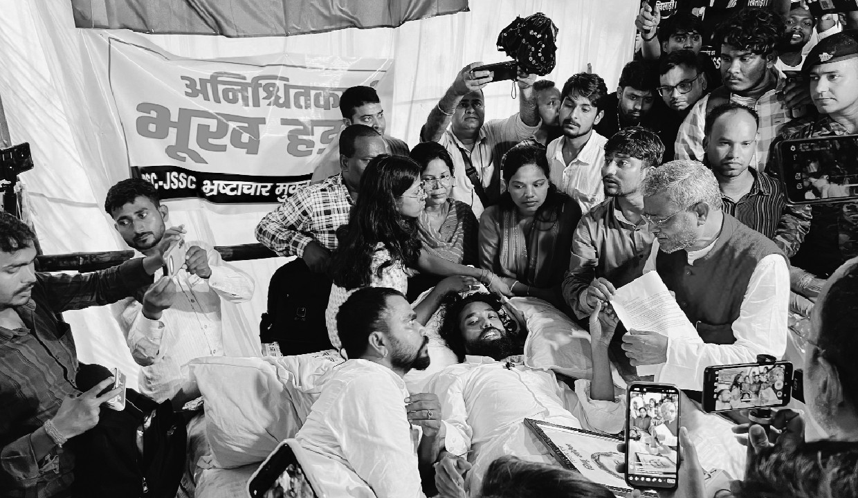 Jharkhand opens dialogue with job aspirants amid recruitment exam row