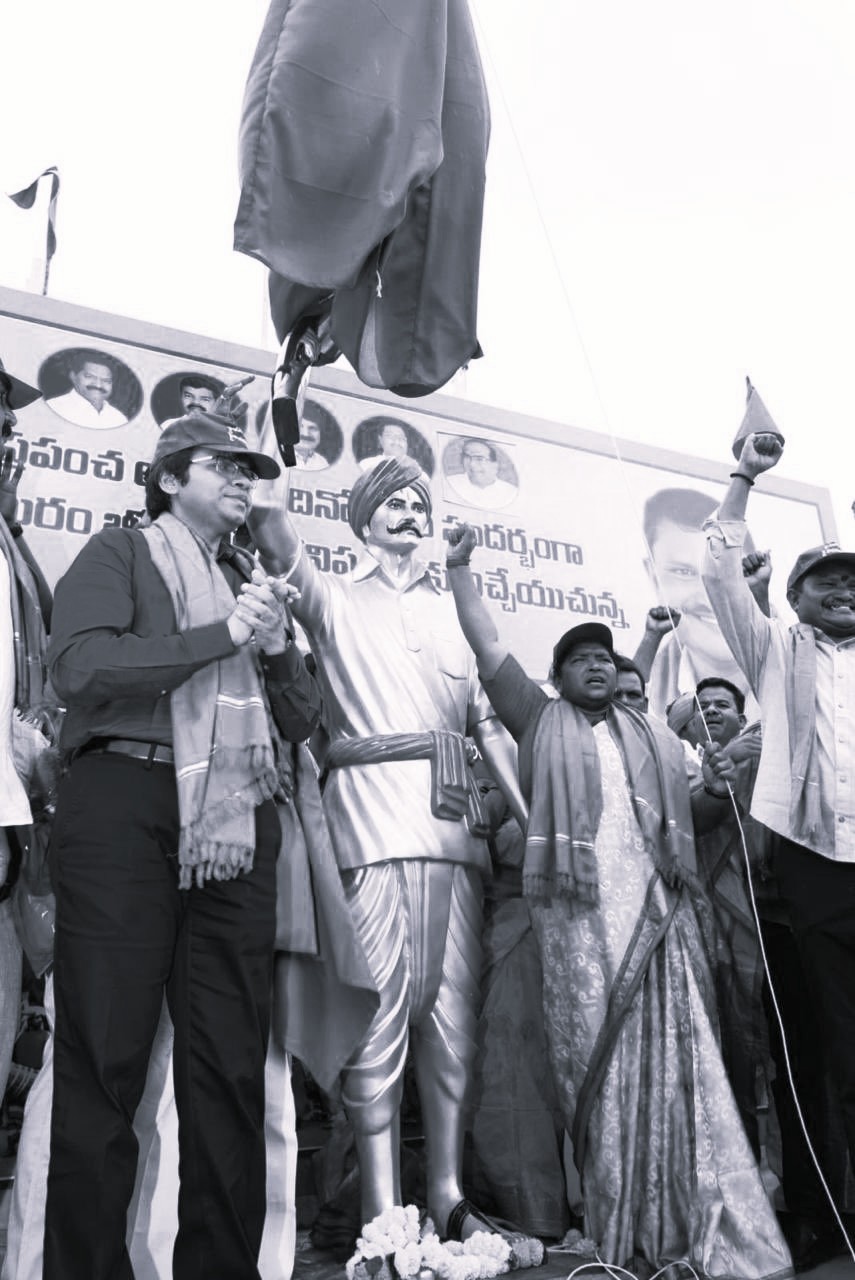 Minister Seethakka Unveils Komaram Bheem Statue in Aswaraopeta