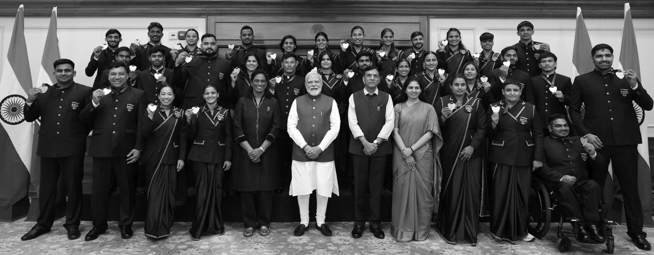 PM Modi Meets CWG Champions: Lovlina’s Flag Gesture, Mirabai’s Tears Steal the Show