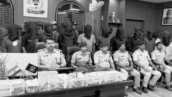 11 Members Of Inter-State ‘Korai Gang’ Arrested In Jharkhand’s Gumla, Gold And Arms Seized