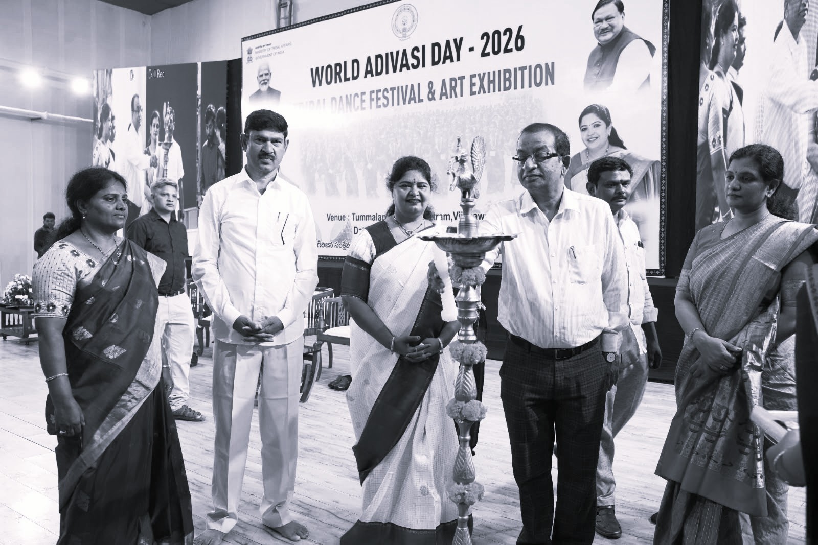 గిరిజన కళలకు అంతర్జాతీయ గుర్తింపు.. విద్య, ఉపాధికి సమప్రాధాన్యం