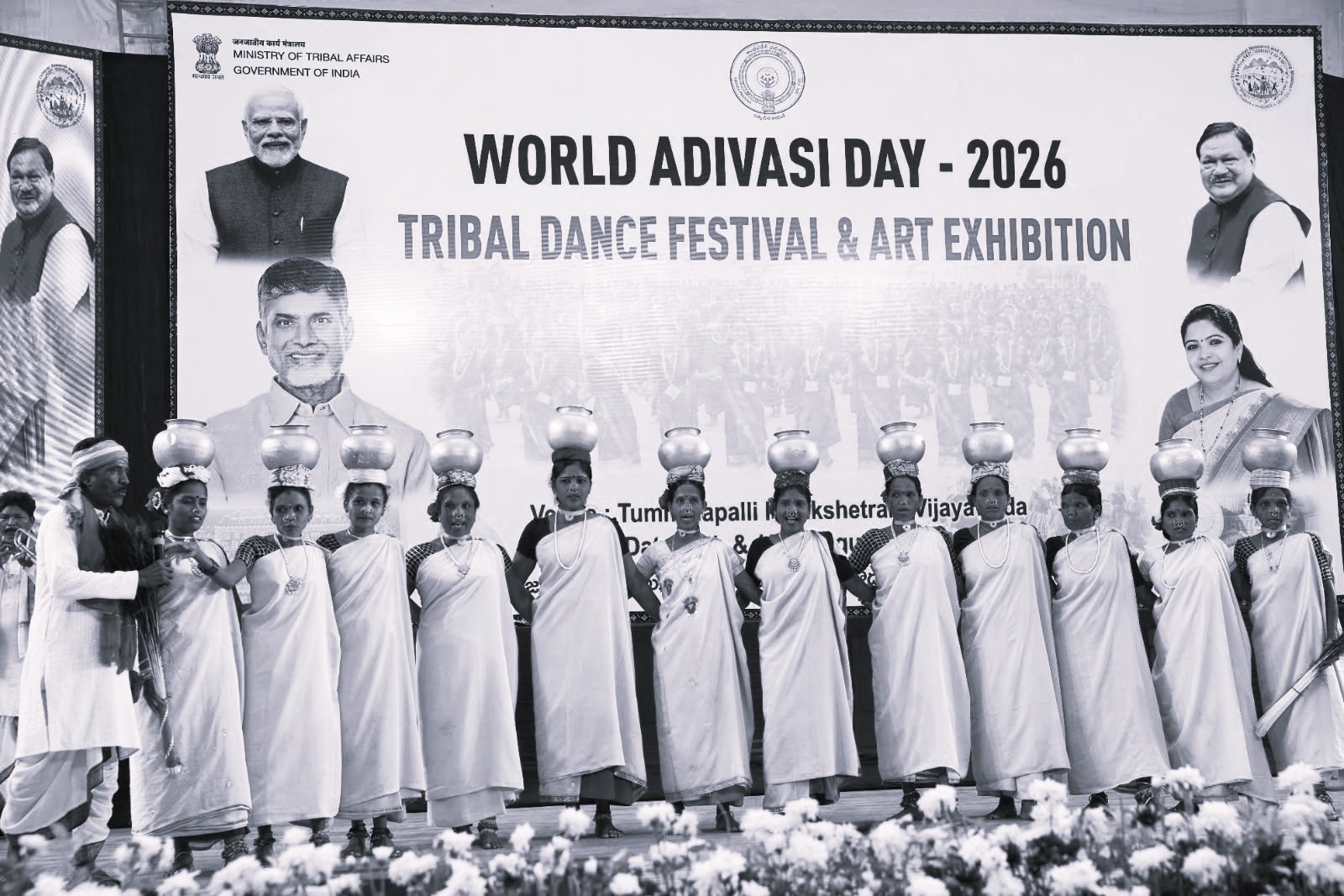 గిరిజన కళలకు అంతర్జాతీయ గుర్తింపు.. విద్య, ఉపాధికి సమప్రాధాన్యం