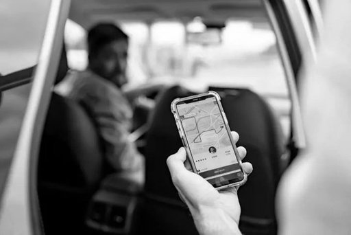 Centre Cracks Down On Advance Tips, Warns Ride-Hailing Apps Against Pay-For-Faster-Ride Prompts