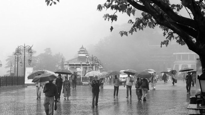 Himachal Hit by Monsoon Fury, 136 Roads Closed, ₹955 Crore Losses