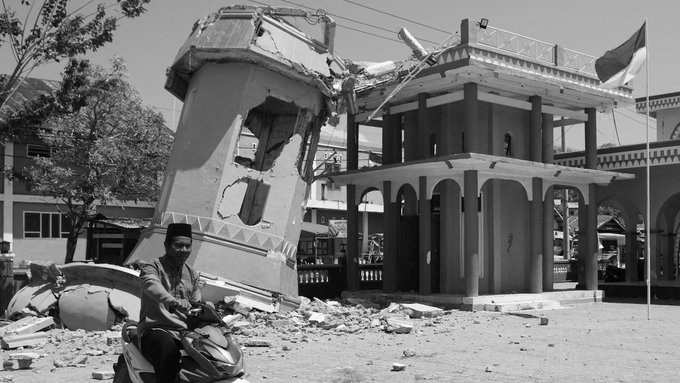 Indonesia Earthquake: 55 Dead As Thousands Await Aid On Independence Day