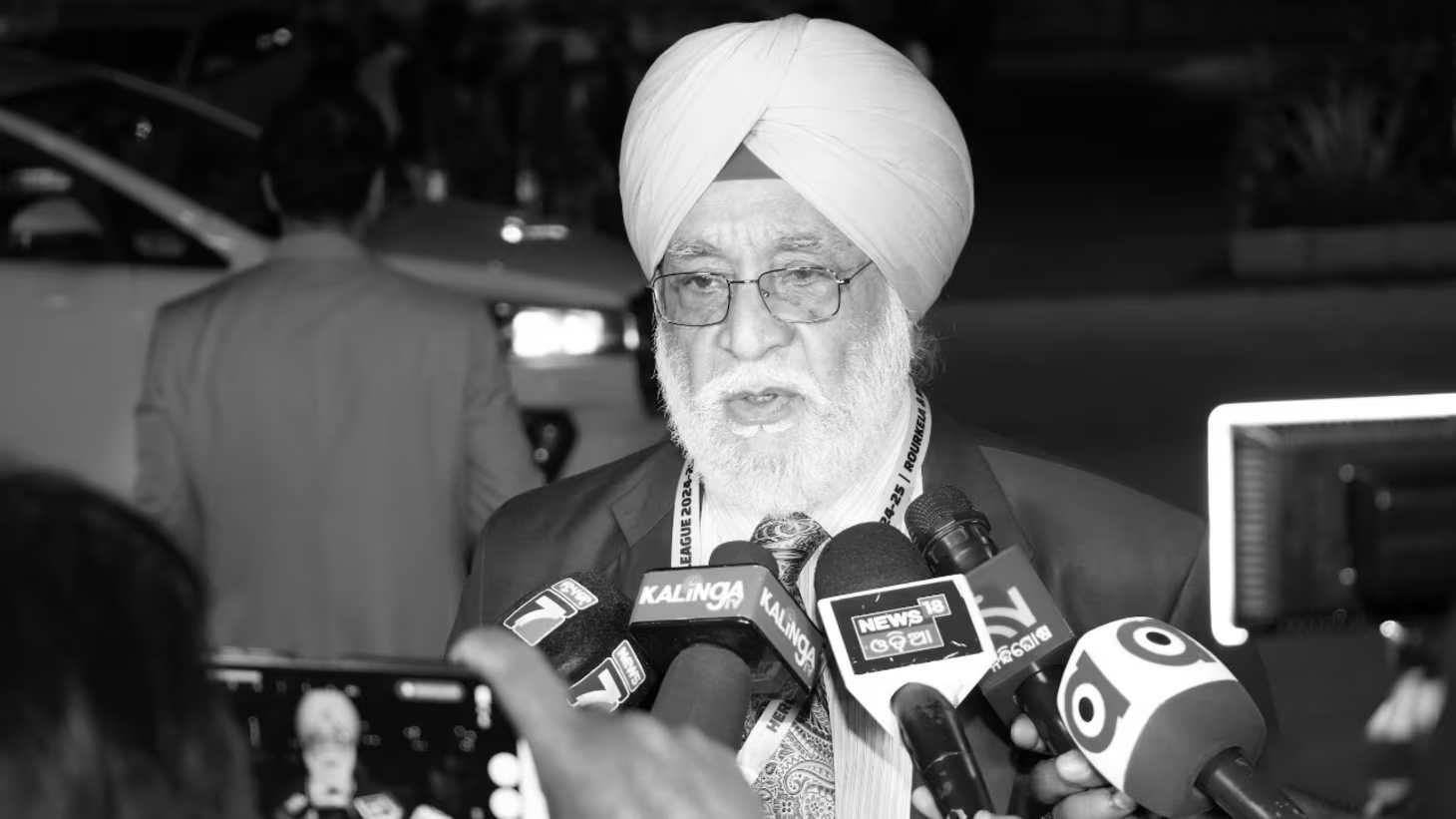 1975 World Cup-Winning Captain Ajit Pal Singh Urges India to Forget Pressure and Trust Teamwork