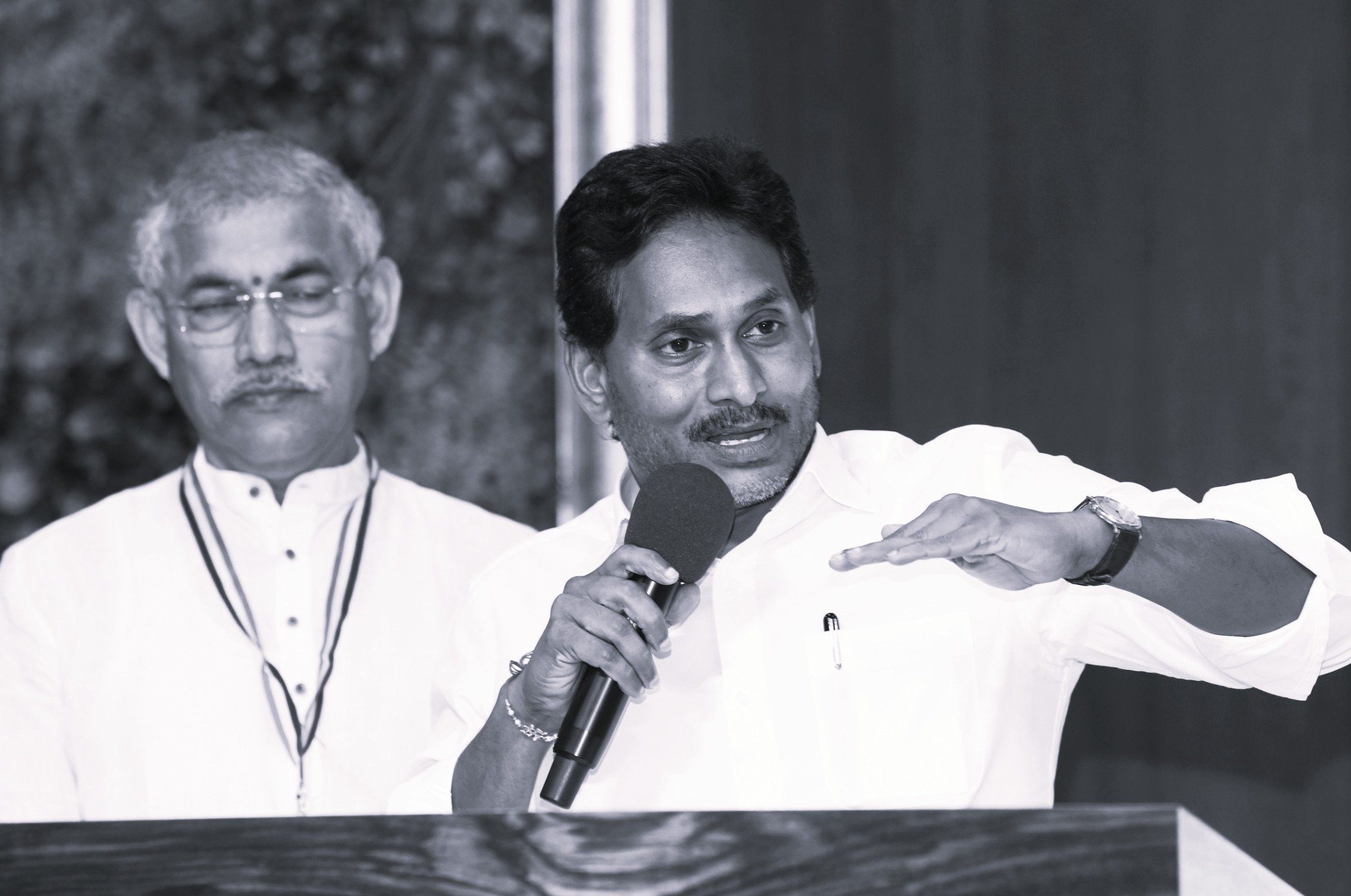 స్థానిక సంస్థల ఎన్నికలకు సిద్ధం కావాలి: వైఎస్ జగన్