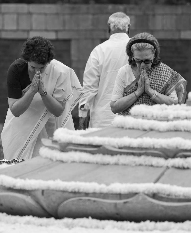 Rajiv Gandhi’s 82nd Birth Anniversary: Gandhi Family Leads Tributes, PM Modi Pays Homage