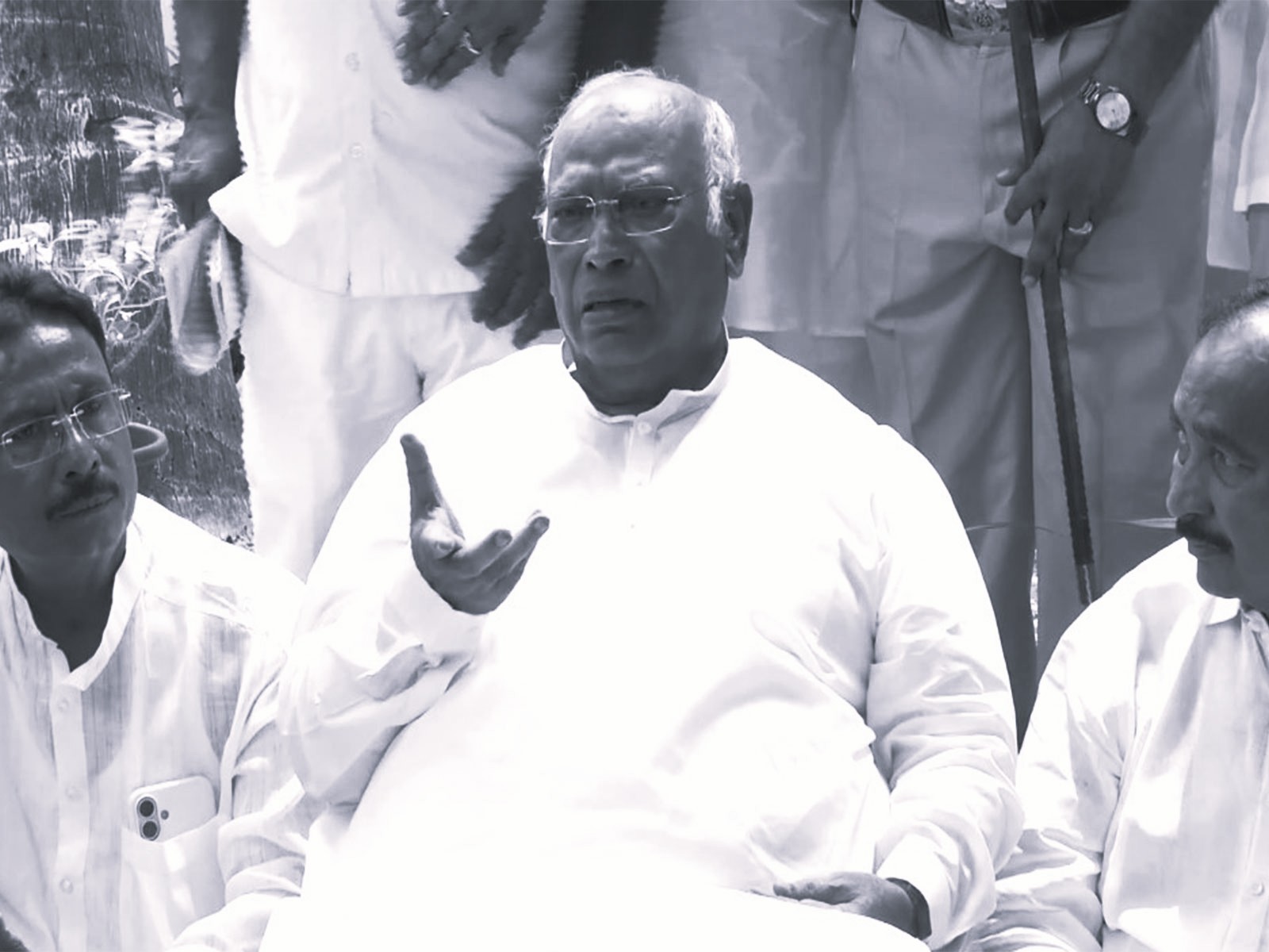 CMs’ Foreign Visits Essential To Attract Investments, Says Mallikarjun Kharge