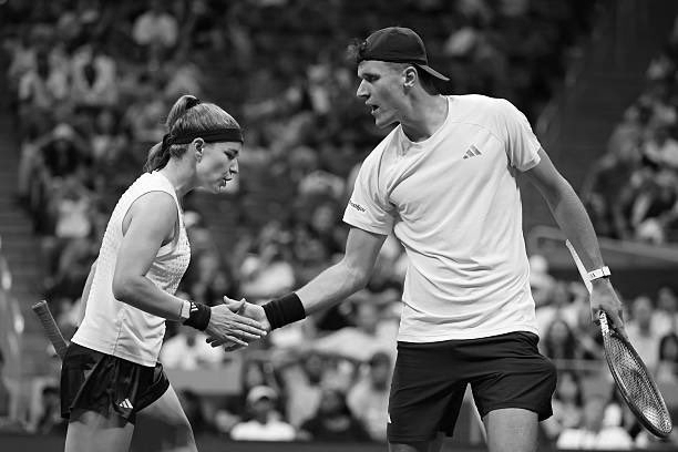Muchova and Mensik Save Match Points to Set Up US Open Mixed Doubles Final