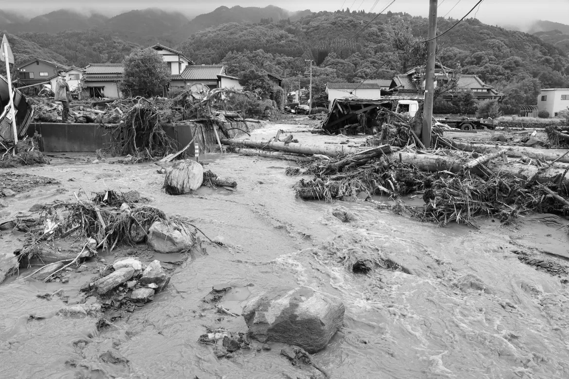 Torrential Rain Ravages Japan: 380,000 Advised to Evacuate as Flood Risk Persists