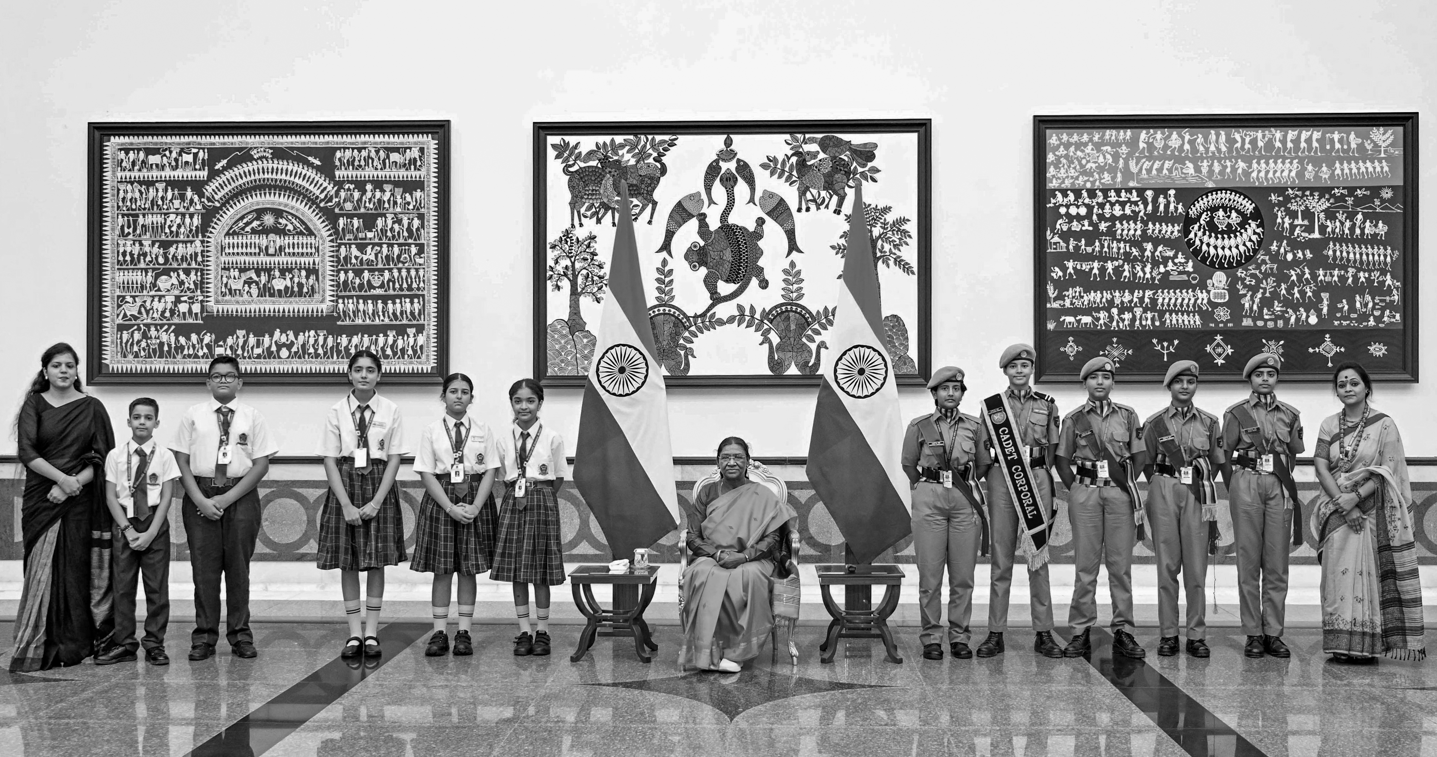 Raksha Bandhan Teaches Trust, Sensitivity and Cooperation, Says President Murmu