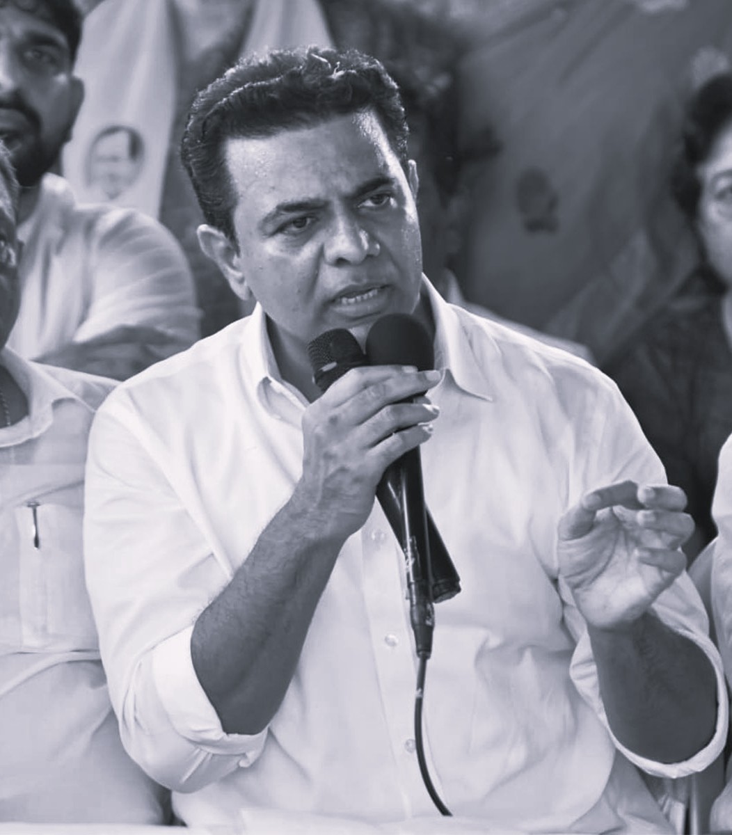 సుభాష్ చంద్ర దివాలా విషయంలో కేంద్రం స్పందించదా?: కేటీఆర్