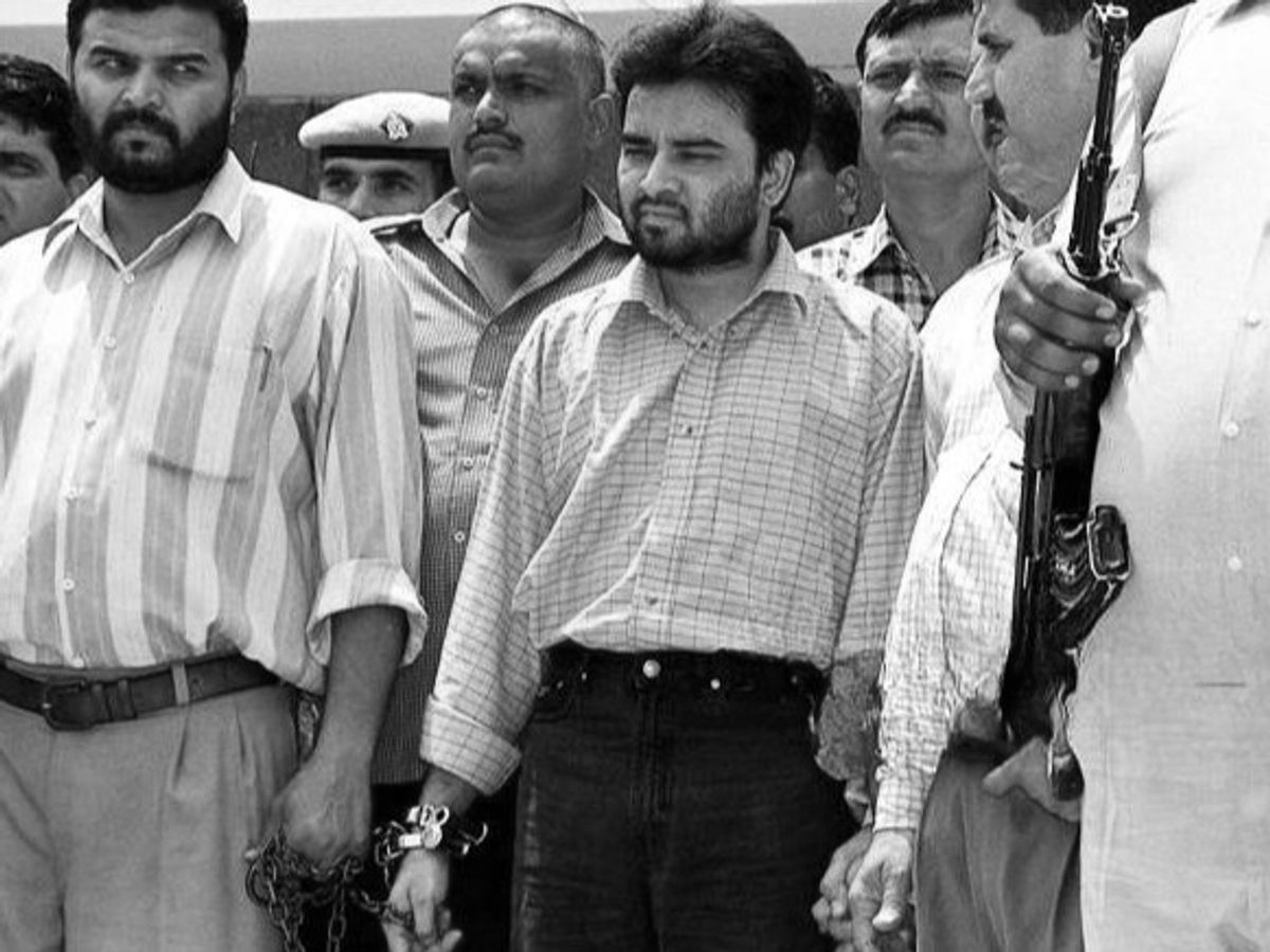Kolkata Jail Search: Aftab Ansari’s Cell Yields Phones, Wi-Fi Equipment and Cash