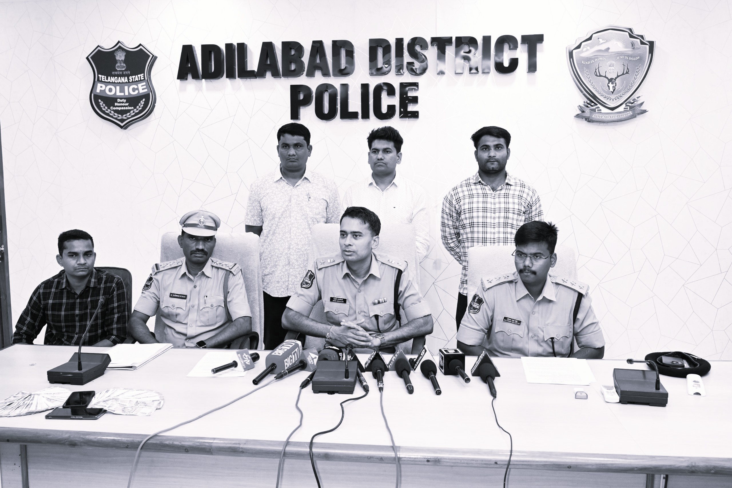 140 Victims, 19 States: Police Arrest Accused in Rs 5.3 Crore Social Media Scam