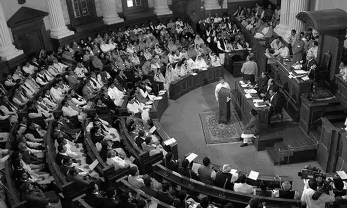 Pakistan’s Punjab Assembly Seeks Ban On Social Media Accounts For Children Under 16