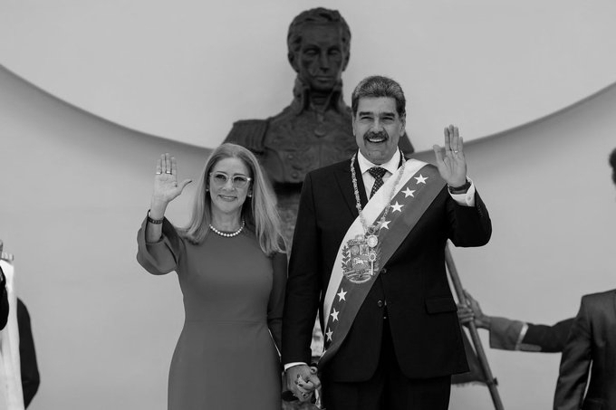 Nicolás Maduro, Cilia Flores Ask Manhattan Judge To Dismiss U.S. Drug Charges, Cite Immunity