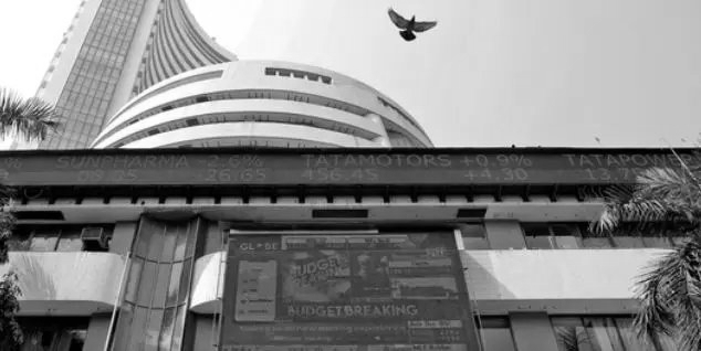 Sensex Stages Strong Recovery, Rises 362 Points, Nifty Ends Higher