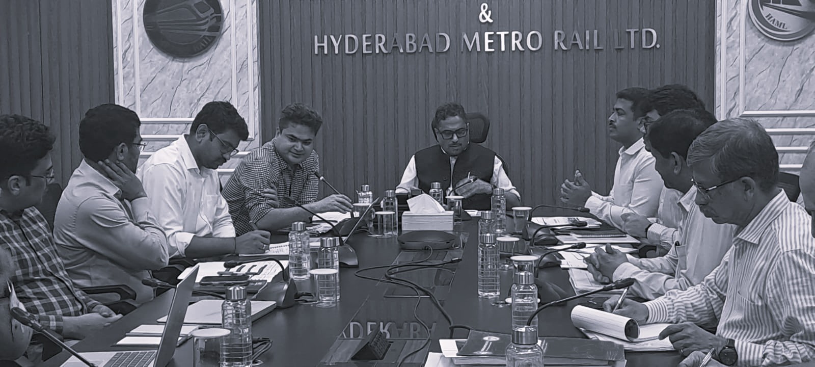 Telangana Chief Secretary Travels By Metro, Pushes For Joint Metro-RTC Pass