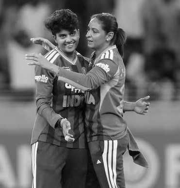 India Rout Pakistan by Seven Wickets, Spinners Set the Tone