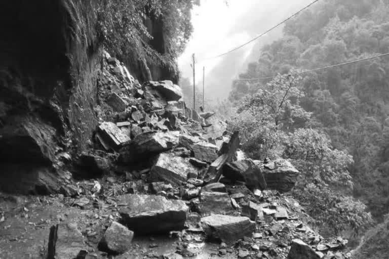 6,500+ Pilgrims Rescued After Kedarnath Landslide Blocks Trek Route