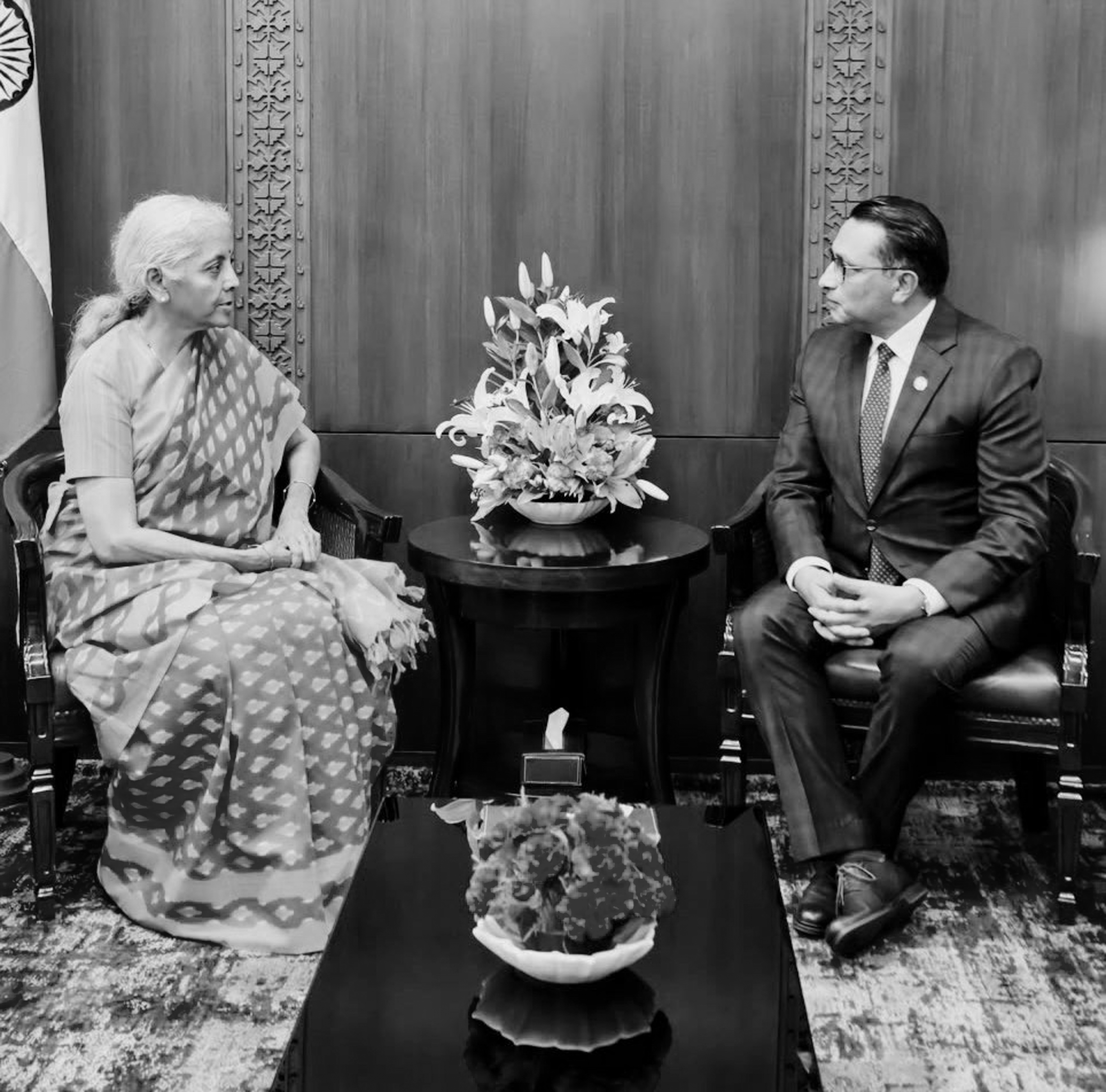 Sitharaman Meets Nepal Finance Minister Wagle, Discusses Flood Recovery and Reconstruction