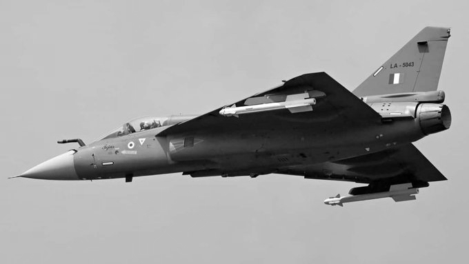 HAL Set to Deliver Tejas FOC Trainers, HTT-40 Aircraft and Dhruv Helicopters in Bengaluru