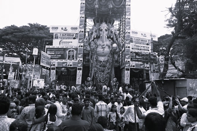 Khairatabad Mahaganapati Draws Huge Crowds as Devotees Queue for Hours