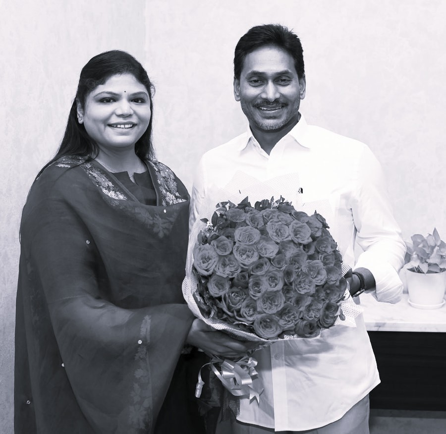 Botsa Anusha Meets Jagan, Assures Stronger Party Coordination in Bheemili