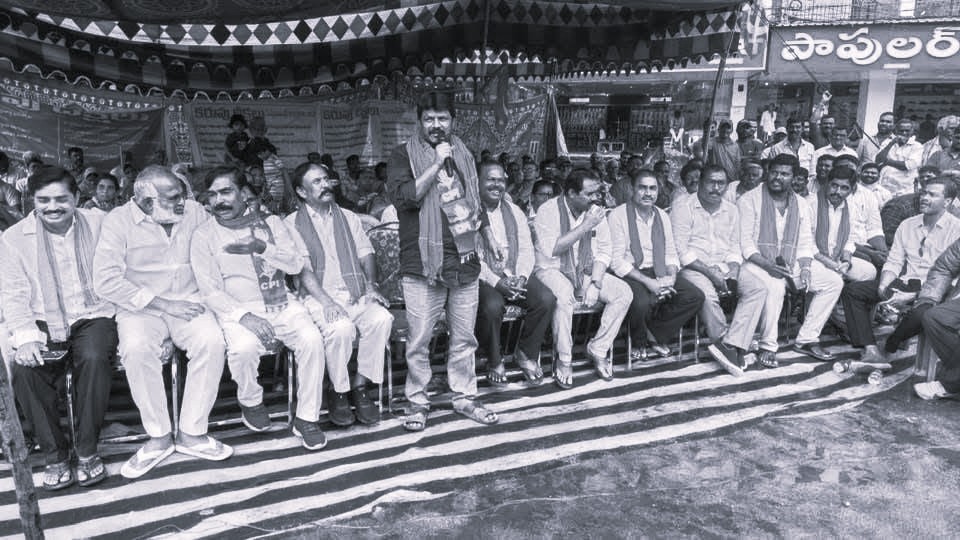 Anantapur Farmers Intensify Drought Protest, Seek Government Relief